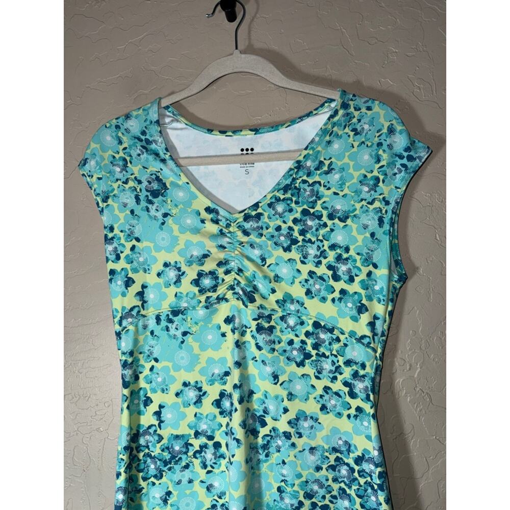 Title Nine A-Line Knit Dress cap
Sleeve lots of stretch size small - Picture 2 of 6